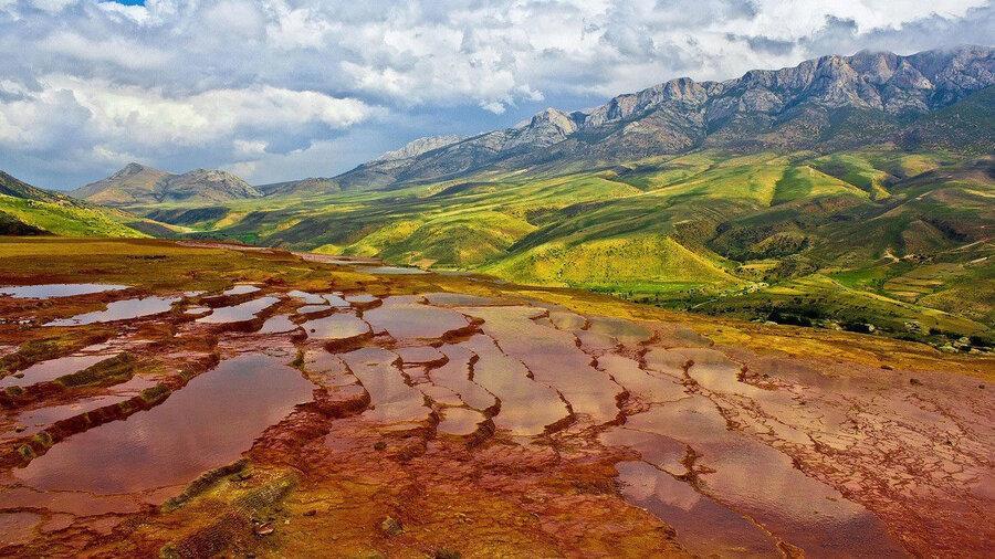 باداب سورت ایران در لیست زیباترین شگفتی های طبیعی جهان قرار باداب سورت ایران در لیست زیباترین شگفتی های طبیعی جهان قرار گرفت