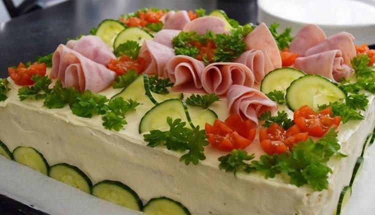 طرز تهیه کیک مرغ و گردو به روشی حرفه ای