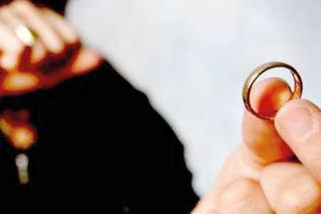 طلاق به خاطر دروغ درباره همکاران طلاق به خاطر دروغ درباره همکاران