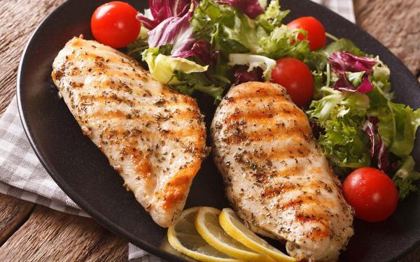 آیا سینه مرغ برای لاغری مفید است؟ آیا سینه مرغ برای لاغری مفید است؟