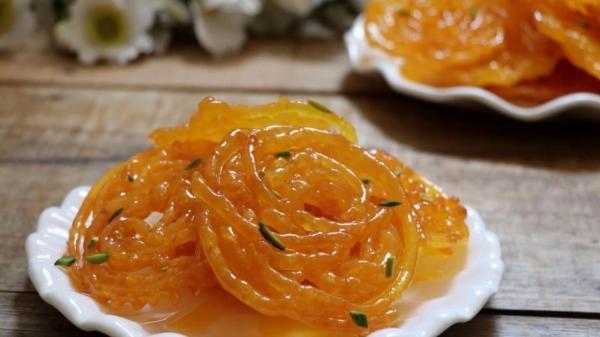 طرز تهیه زولبیا خانگی آسان مرحله به مرحله با و بدون قیف طرز تهیه زولبیا خانگی آسان مرحله به مرحله با و بدون قیف